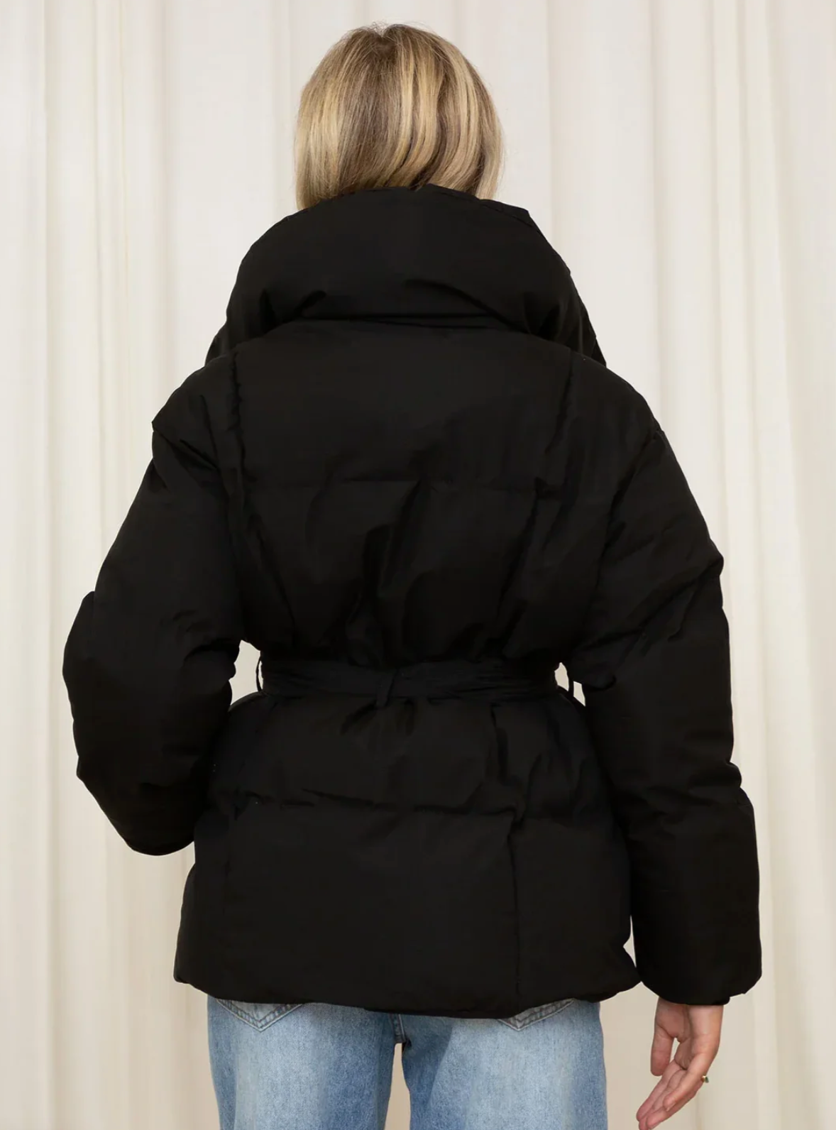 NOMI™ - Elegant Polstrad Jacka