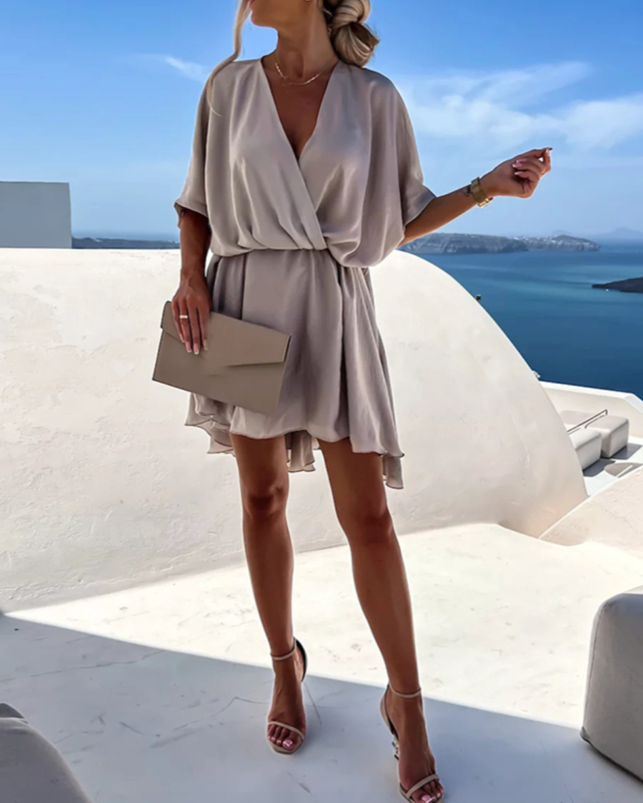 Nomi™ - Elegant Flödande Klänning för en Stilfull Look
